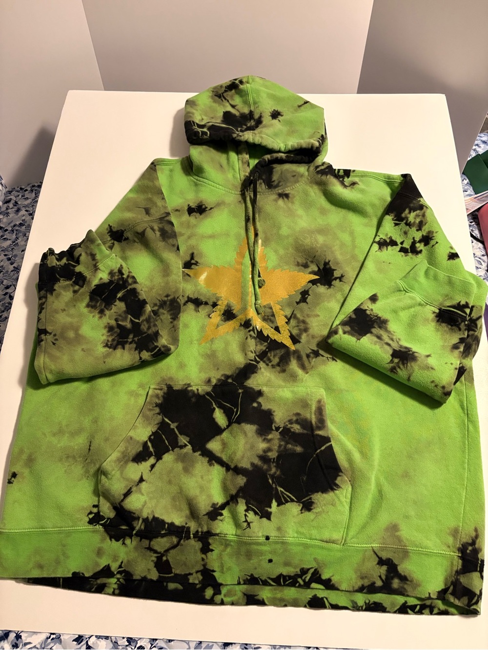 Jeffree Star Tie-Dye Green & Black Hoodie with Yellow Star Graphic 3X